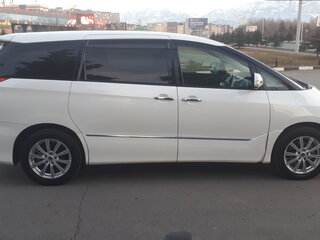 2011 Toyota Estima III Рестайлинг, белый, 760000 рублей, вид 4