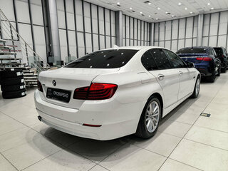 2012 BMW 5 серии 525d xDrive VI (F10/F11/F07), белый, 1680000 рублей, вид 5