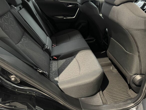 2021 Toyota RAV4 V (XA50), чёрный, 3188000 рублей - вид 26