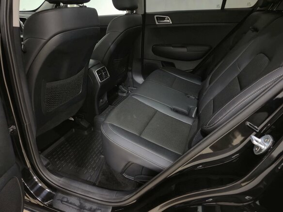 2018 Kia Sportage IV Рестайлинг, чёрный, 2130000 рублей - вид 15