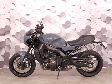 2024 Yamaha XSR900, серый, 1195000 рублей, вид 4