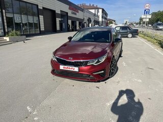 2020 Kia Optima IV Рестайлинг, красный, 2250000 рублей, вид 3