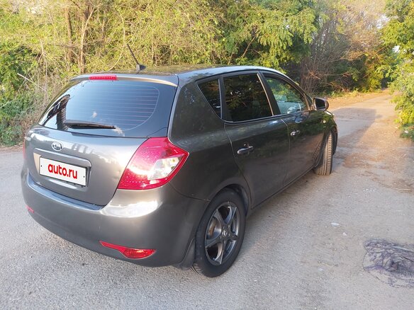 2011 Kia Ceed I Рестайлинг, серебристый, 710000 рублей - вид 2