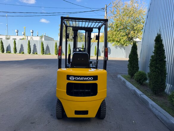 2002 Daewoo Дизельные, жёлтый, 650000 рублей - вид 4
