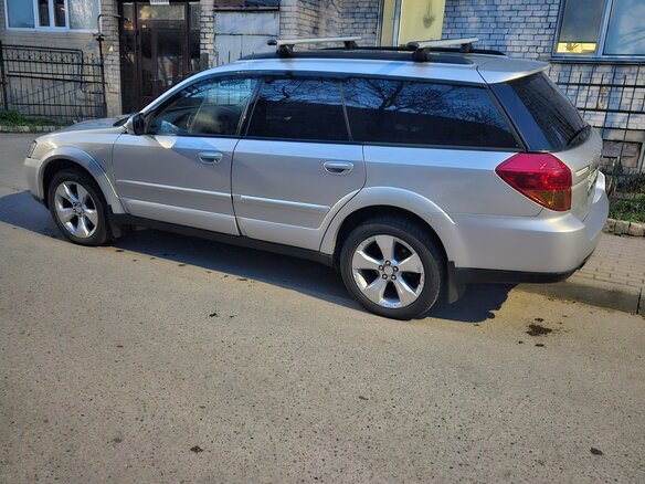 2004 Subaru Outback III, серебристый - вид 5