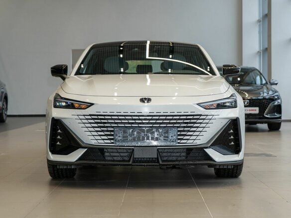 2025 Changan UNI-V I, белый, 3479900 рублей - вид 1