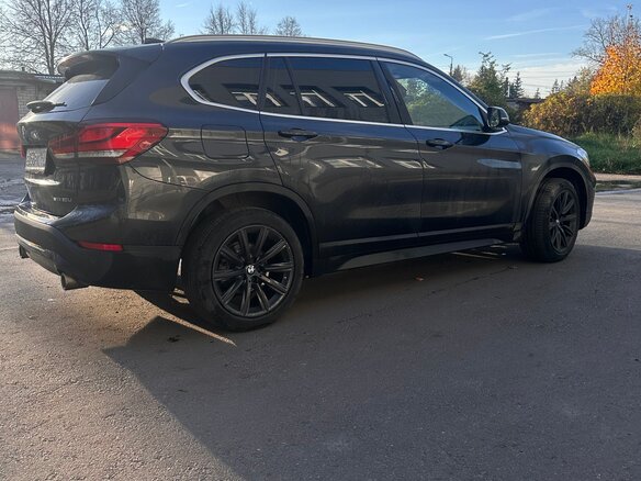 2021 BMW X1 Long 20Li sDrive II (F48) Рестайлинг, серый, 3000000 рублей - вид 5