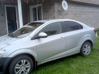 2012 Chevrolet Aveo II, серебристый, 375000 рублей, вид 2