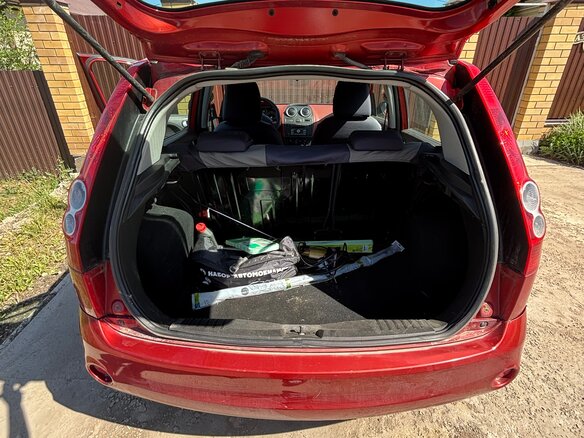 2006 Ford Fiesta Mk5, красный - вид 7