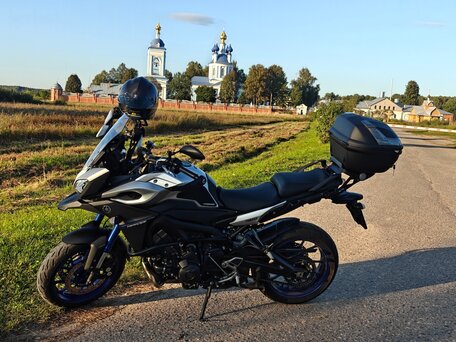2015 Yamaha MT-09 Tracer (FJ-09), серебристый, 830000 рублей, вид 1