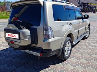 2007 Mitsubishi Pajero IV, бежевый, 1350000 рублей, вид 3