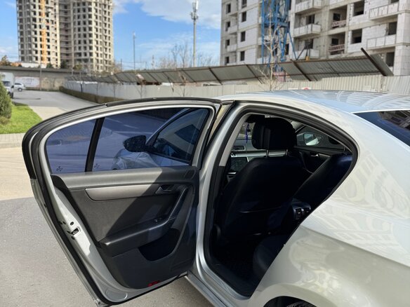 2012 Volkswagen Passat B7, серебристый, 999999 рублей - вид 32