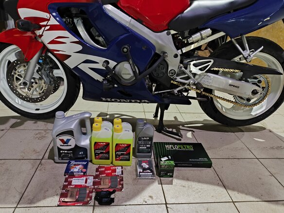 1999 Honda CBR 600F, красный, 340000 рублей - вид 10