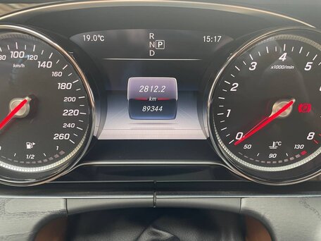 2018 Mercedes-Benz E-Класс 200 V (W213, S213, C238), золотистый, 3700000 рублей, вид 4