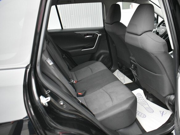 2021 Toyota RAV4 V (XA50), чёрный, 3199000 рублей - вид 16