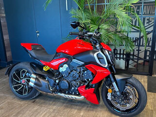 Ducati Diavel V4