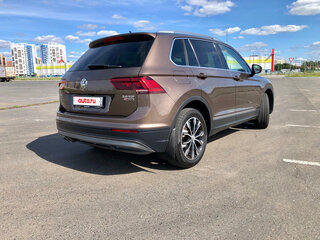 2017 Volkswagen Tiguan II, коричневый, 2060000 рублей, вид 5