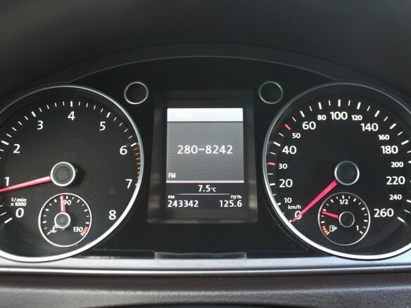 2011 Volkswagen Passat B7, коричневый, 790000 рублей - вид 9