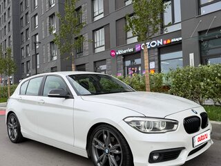 2017 BMW 1 серии 118i II (F20/F21) Рестайлинг 2, белый, 1580000 рублей, вид 5