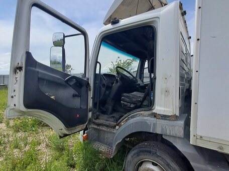 2002 Mercedes-Benz Atego, белый, 1000000 рублей, вид 4