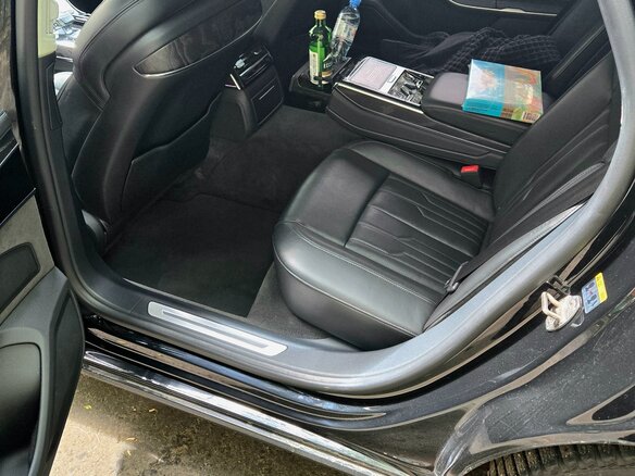 2020 Audi A8 Long 55 TFSI IV (D5), чёрный, 4250000 рублей - вид 20