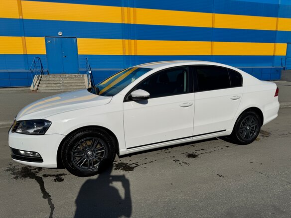 2013 Volkswagen Passat B7, белый, 967000 рублей - вид 3
