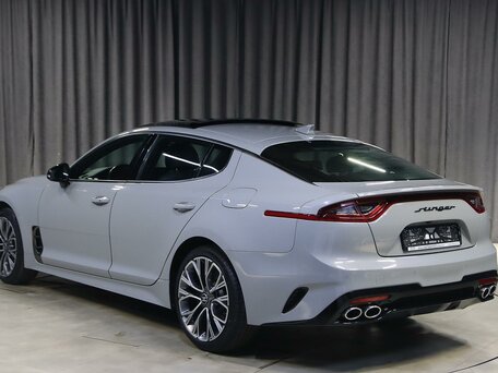 2019 Kia Stinger I, серебристый, 2449000 рублей, вид 4