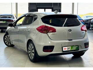 2017 Kia Ceed II Рестайлинг, серебристый, 1249000 рублей, вид 4