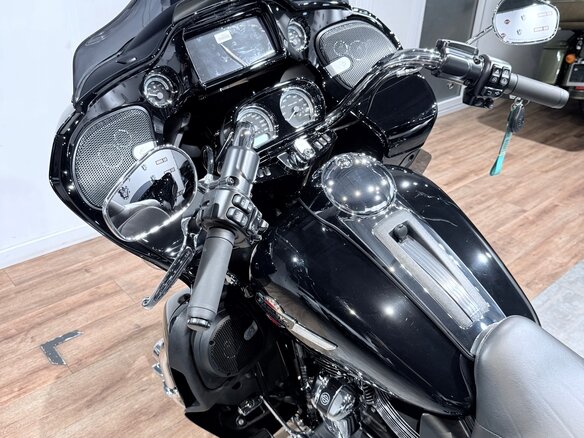 2023 Harley-Davidson Road Glide Limited, чёрный, 3599000 рублей - вид 25