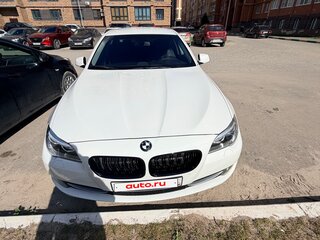 2013 BMW 5 серии 530d xDrive VI (F10/F11/F07), белый, 1800000 рублей, вид 1