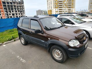 2011 Chevrolet Niva I Рестайлинг, красный, 550000 рублей, вид 4