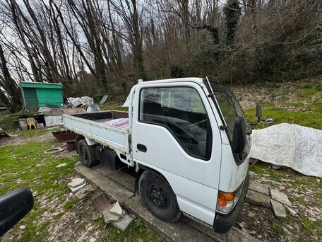 1998 Isuzu Elf (N-series), белый, 1000000 рублей, вид 2