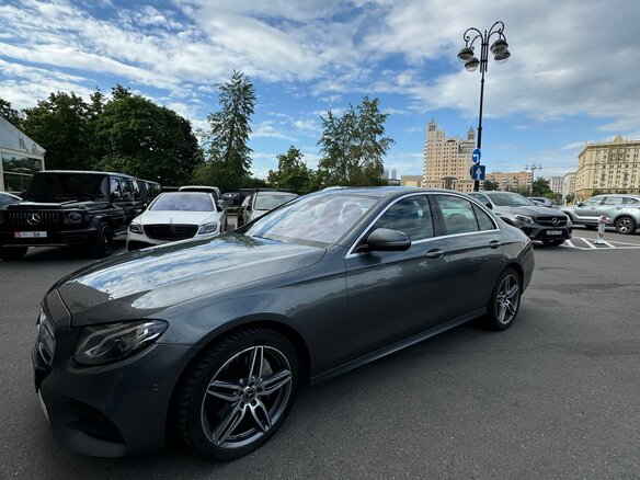 2018 Mercedes-Benz E-Класс 200 V (W213, S213, C238), серый, 3500000 рублей