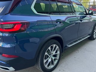 2022 BMW X5 40i IV (G05/G18), синий, 7950000 рублей, вид 5
