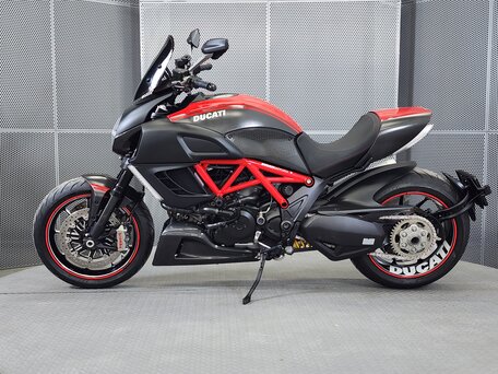 2011 Ducati Diavel Carbon, чёрный, 699000 рублей, вид 5