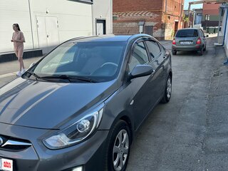 2012 Hyundai Solaris I, серый, 600000 рублей, вид 1