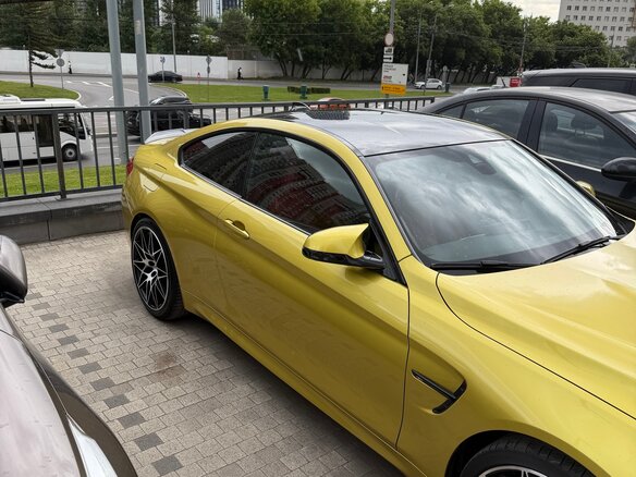 2017 BMW M4 Competition Package F82/F83 Рестайлинг, золотистый, 4999000 рублей - вид 8