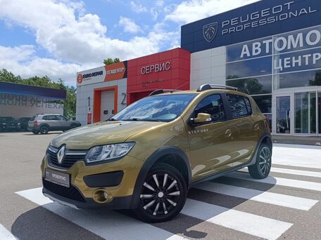 2017 Renault Sandero Stepway II, золотистый, 870000 рублей, вид 3