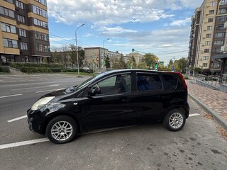 2011 Nissan Note I Рестайлинг, чёрный, 640000 рублей, вид 4