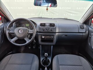 2013 Skoda Fabia II Рестайлинг, красный, 490000 рублей, вид 5