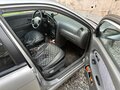 2006 Kia Spectra I Рестайлинг 2, серебристый, 300000 рублей - вид 4