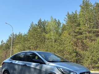 2013 Hyundai Solaris I, серый, 540000 рублей, вид 2