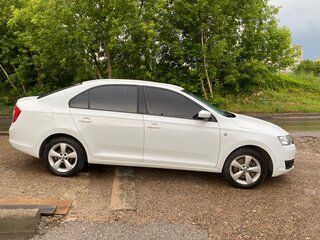 2014 Skoda Rapid I, белый, 800000 рублей, вид 3