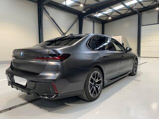 2026 BMW i7 xDrive60 I (G70), серый, 24600000 рублей, вид 5