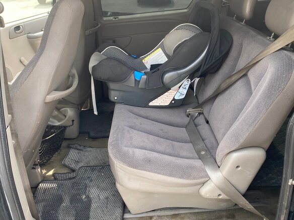 2001 Chrysler Voyager IV, серый, 255000 рублей - вид 12