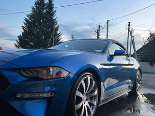 2019 Ford Mustang VI Рестайлинг, синий, 2800000 рублей, вид 3
