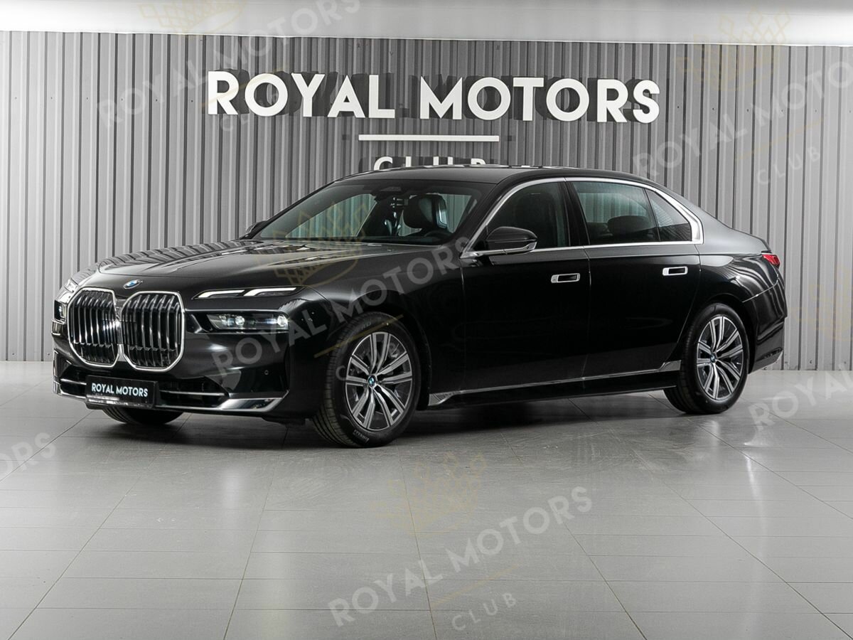 Открыть фотографии: BMW 7 серии VII (G70)
