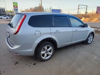 2010 Ford Focus II Рестайлинг, серебристый, 480000 рублей, вид 3
