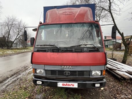 2011 TATA 613, красный, 950000 рублей, вид 1