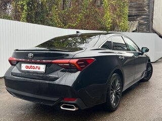 2022 Toyota Avalon V, чёрный, 3950000 рублей, вид 3